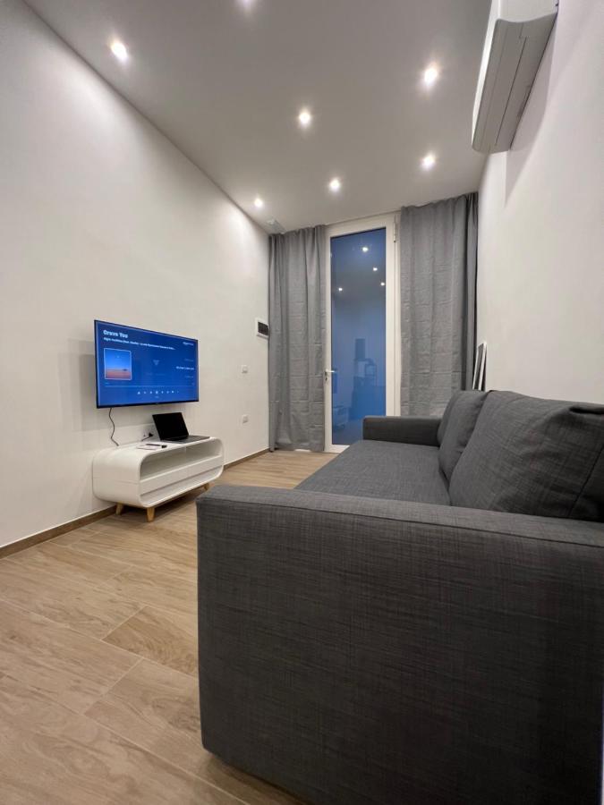 Citywise Vittorio - Independent Apartment Near Bari Central Station Ngoại thất bức ảnh