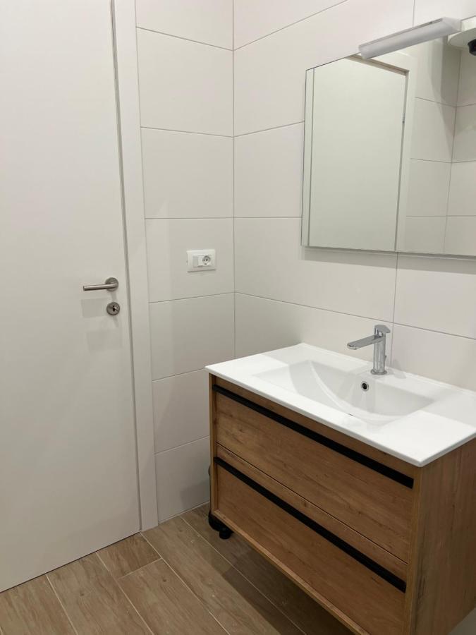 Citywise Vittorio - Independent Apartment Near Bari Central Station Ngoại thất bức ảnh
